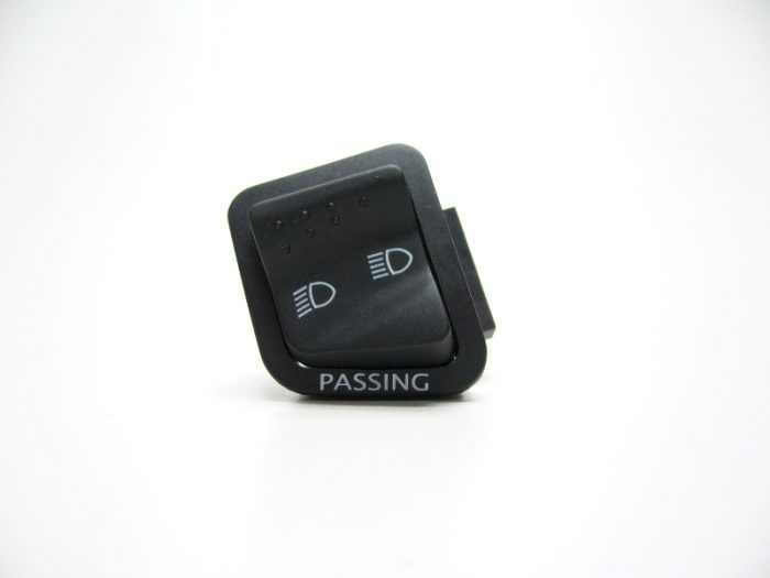 fenyszorokapcsolo-piaggio-liberty-125-150-200-(leader)-beverly-125-250-500-05-carnaby-125-200-250-06-fly-100-125-150-06-gts-250-05-09-runner-vx-vxr-x7-x8-x9-125-500-07-10033-682316