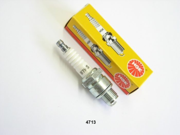 gyujtogyertya-ngk-b7hs-4271-55776