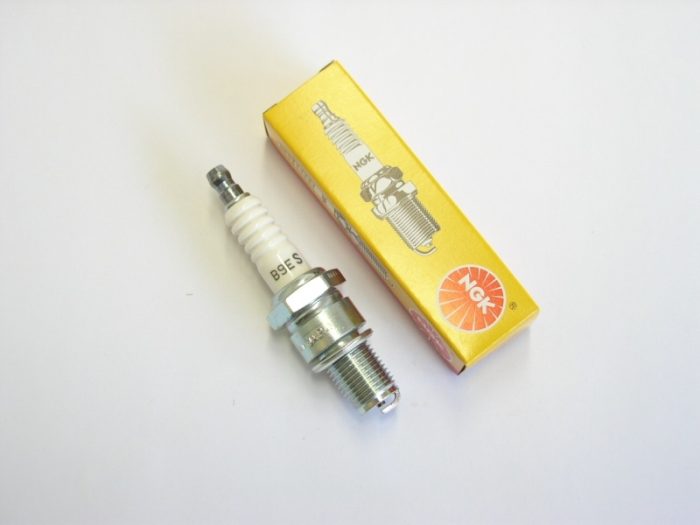 gyujtogyertya-ngk-b9es-4255-55762
