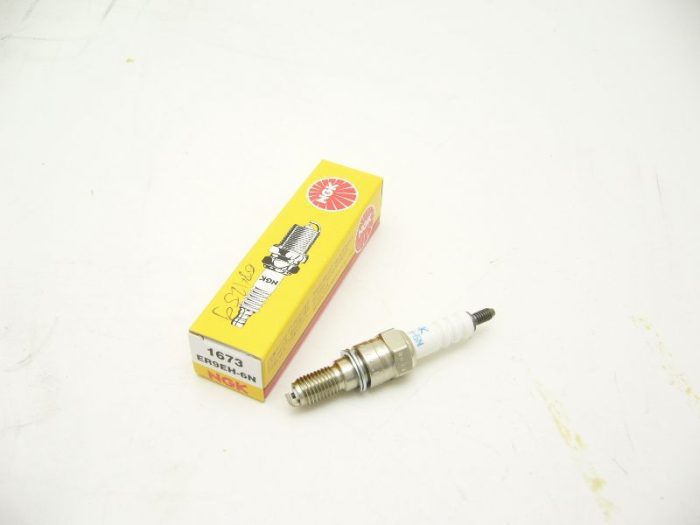 gyujtogyertya-ngk-er9eh-6n-vespa-s-50-4t-2009-vespa-lx-50-4t-4v-2010-piaggio-50-4t-11235-684259
